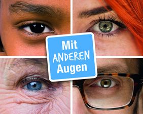 Das Motiv 2018 besteht aus vier Einzelmotiven, die jeweils ein Auge zeigen. Zusammen bilden sie zwei Augenpaare. Im Mittelpunkt des Motiv befindet sich ein blauer Kasten mit dem diesjährigen Motto (Mit anderen Augen) in weißer Schrift.